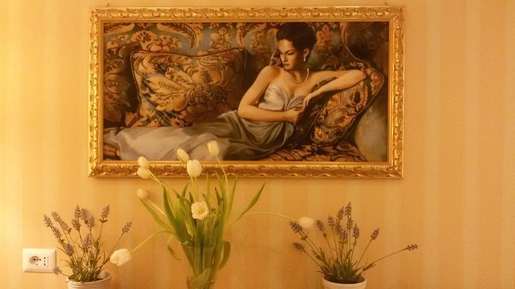 Mrs Julie Guesthouse Рим Экстерьер фото