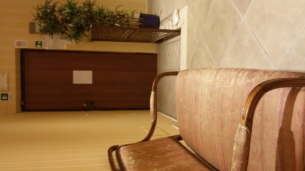 Mrs Julie Guesthouse Рим Экстерьер фото
