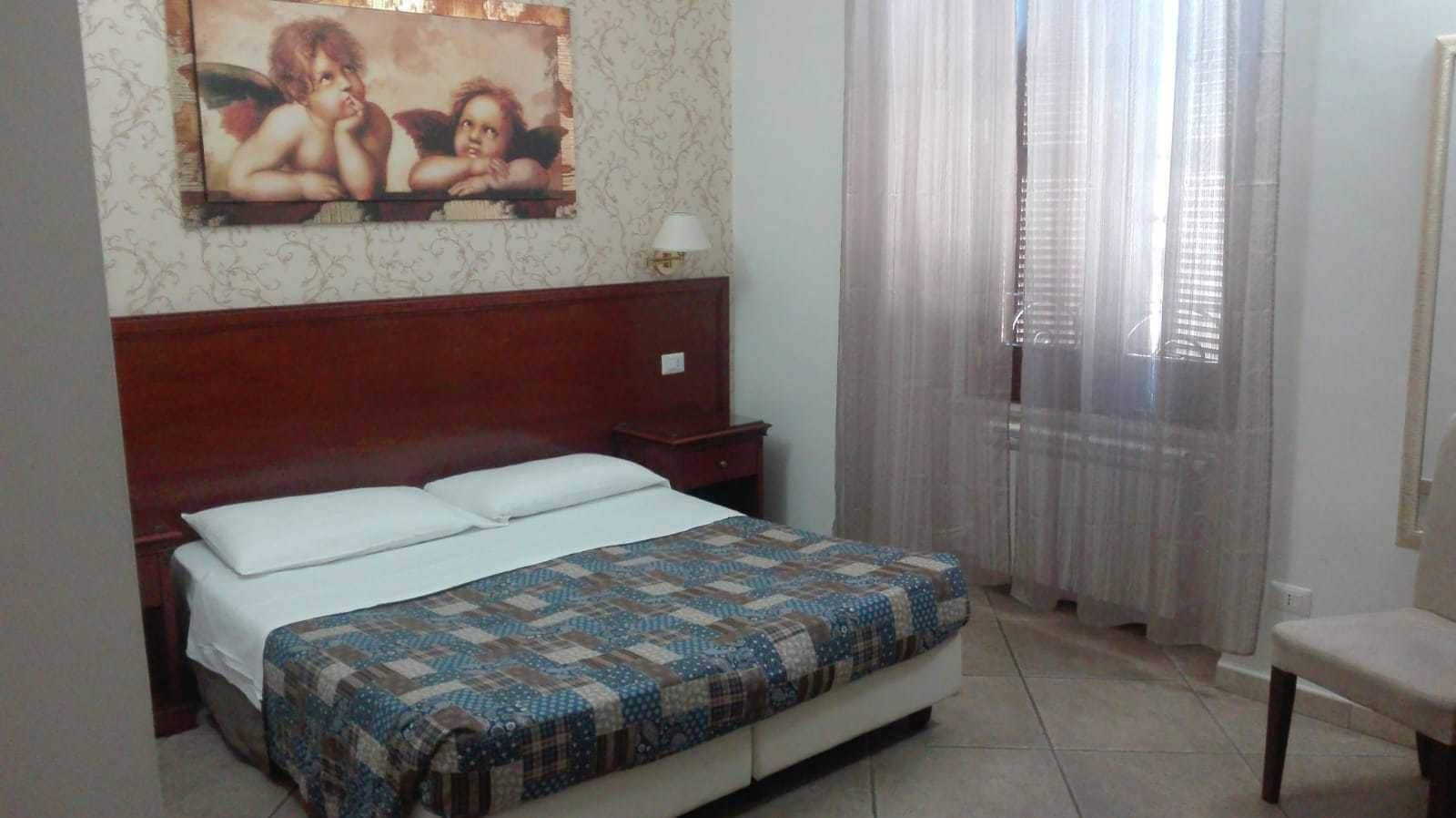 Mrs Julie Guesthouse Рим Экстерьер фото